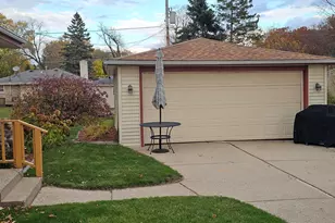 7650 N Delta Pl, Milwaukee, WI 53223 - Photo 26