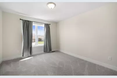 155  Mullberry Ln, Grafton, WI 53024 - Photo 20