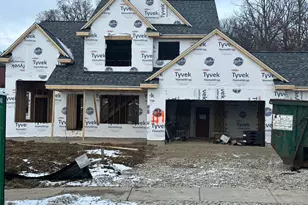 114 Retzer View Ct, Waukesha, WI 53188 - Photo 2