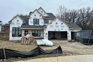 114 Retzer View Ct, Waukesha, WI 53188 - Photo 2