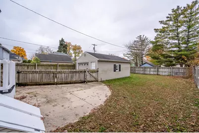 540  Hayes Ave, Racine, WI 53405 - Photo 14