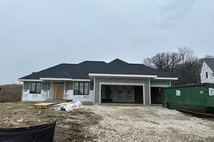 110 Retzer View Ct, Waukesha, WI 53188 - Photo 1