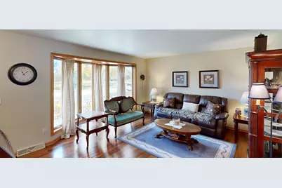 736  Lucas Ln, Jefferson, WI 53549 - Photo 8