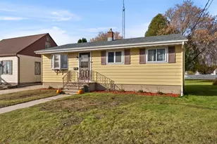 2608 Jackson St, Two Rivers, WI 54241 - Photo 18