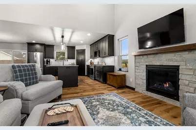 1429  Harbor Lights Rd, Suamico, WI 54173 - Photo 8