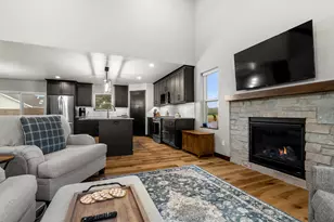 1429 Harbor Lights Rd, Suamico, WI 54173 - Photo 8