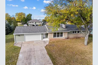 712  William Ave, Fond du Lac, WI 54935 - Photo 2