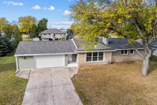 712 William Ave, Fond du Lac, WI 54935 - Photo 2