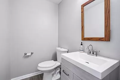 4646 S 124th St, Greenfield, WI 53228 - Photo 14