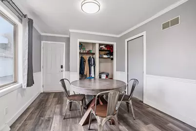 4646 S 124th St, Greenfield, WI 53228 - Photo 12