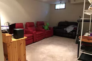 15634 W Ridge Rd, New Berlin, WI 53151 - Photo 12