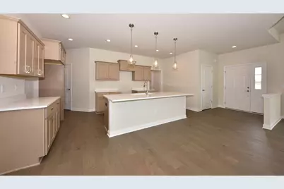 433  Standing Stone Dr #16-38, Waukesha, WI 53189 - Photo 4