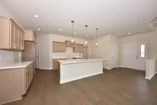 433 Standing Stone Dr, Waukesha, WI 53189 - Photo 4