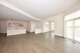 433 Standing Stone Dr, Waukesha, WI 53189 - Photo 8