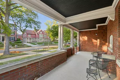 2442 N Terrace Ave, Milwaukee, WI 53211 - Photo 8