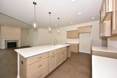 439  Standing Stone Dr #16-36, Waukesha, WI 53189 - Photo 4