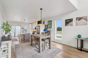 4238 E Lake Vista Blvd, Oak Creek, WI 53154 - Photo 10