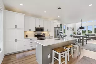 4238 E Lake Vista Blvd, Oak Creek, WI 53154 - Photo 6