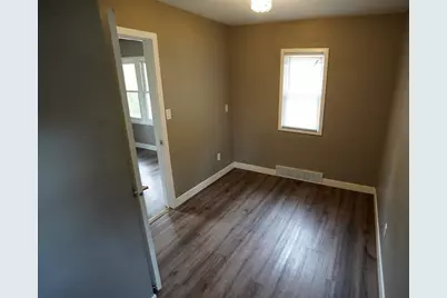 6570 N 54th St, Milwaukee, WI 53223 - Photo 6