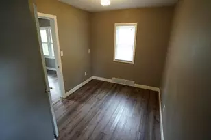 6570 N 54th St, Milwaukee, WI 53223 - Photo 6