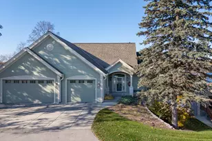 5337 Quaas Dr, West Bend, WI 53095 - Photo 4