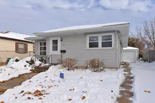 2031 Wustum Ave, Racine, WI 53404 - Photo 24