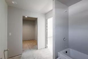 1818 Arches Dr, Holmen, WI 54636 - Photo 8