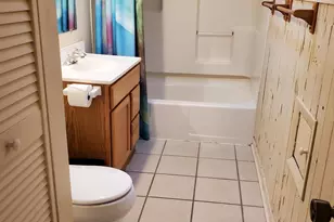 6015 N Shoreland Ave, Whitefish Bay, WI 53217 - Photo 14