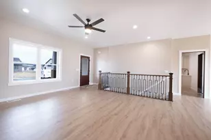 652 Boone Ln, Holmen, WI 54636 - Photo 2