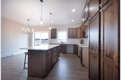 652  Boone Ln, Holmen, WI 54636 - Photo 6