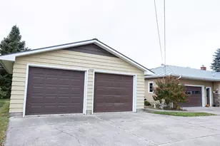 544 Leonard St, West Salem, WI 54669 - Photo 2