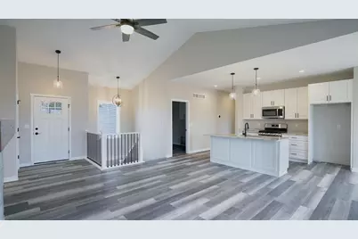 603  Sycamore Pl, Theresa, WI 53091 - Photo 2