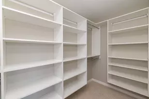 N54W19340 Kearney Ln, Menomonee Falls, WI 53051 - Photo 16