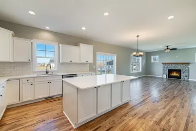 N54W19340  Kearney Ln, Menomonee Falls, WI 53051 - Photo 4