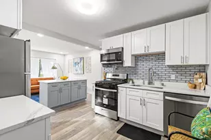 5830 W Philip Pl, Milwaukee, WI 53216 - Photo 6