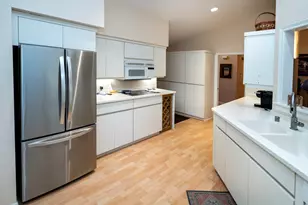 550 S McPride Ln, Brookfield, WI 53045 - Photo 14