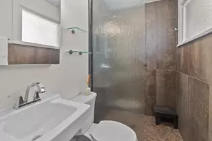 1107 Algoma Blvd, Oshkosh, WI 54901 - Photo 18