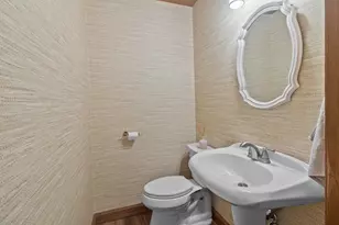 1107 Algoma Blvd, Oshkosh, WI 54901 - Photo 20