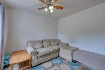 18570  Kamala Ct, Brookfield, WI 53045 - Photo 6