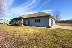 N8536 Hanson Rd, Holland, WI 54636 - Photo 36