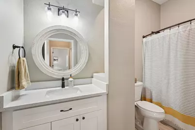 2951  Glen Ivy Dr, West Bend, WI 53090 - Photo 32