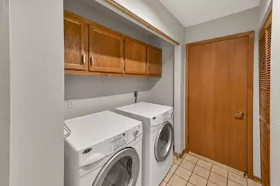 N81W13567  Golfway Dr, Menomonee Falls, WI 53051 - Photo 10