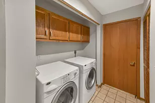 N81W13567 Golfway Dr, Menomonee Falls, WI 53051 - Photo 10