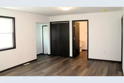 337  Mulberry St #339, Baraboo, WI 53913 - Photo 8