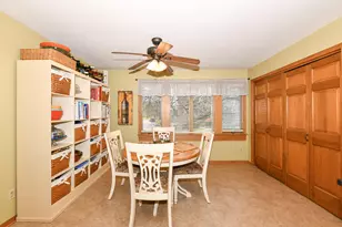 300 King William Ct, Waukesha, WI 53186 - Photo 10