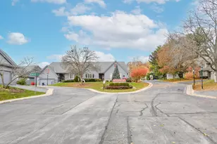 300 King William Ct, Waukesha, WI 53186 - Photo 40