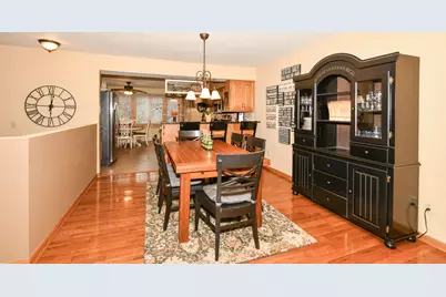 300  King William Ct, Waukesha, WI 53186 - Photo 12