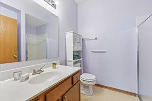 6190 S Creekside Dr, Cudahy, WI 53110 - Photo 18