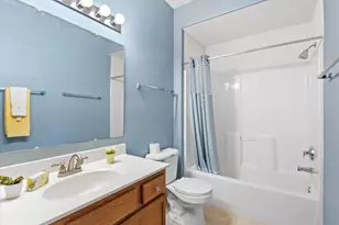 6190 S Creekside Dr, Cudahy, WI 53110 - Photo 12