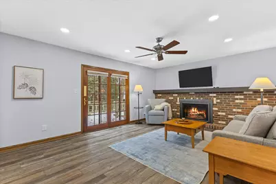 4857  Alcyn Dr, Racine, WI 53402 - Photo 8